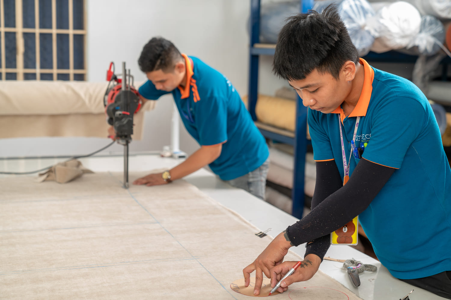 LÊN MÚT – LẤY RẬP CẮT RẬP