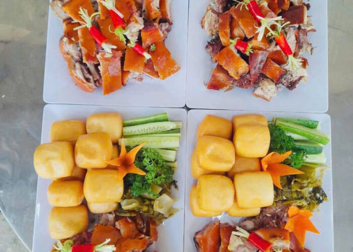 Heo Quay Giòn Rụm – Mở Hộp Là Thèm