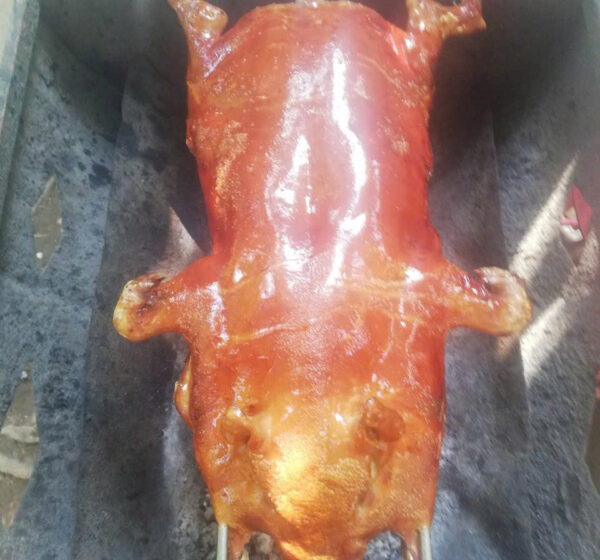 Đừng Gọi Đây Là Heo Quay – Gọi Là “Siêu Phẩm”!