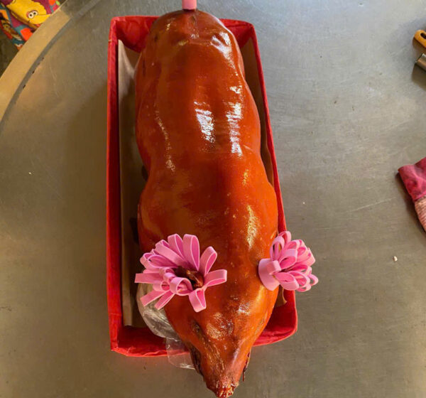 Heo Quay Giòn Rụm – Vừa Cắn Đã Mê