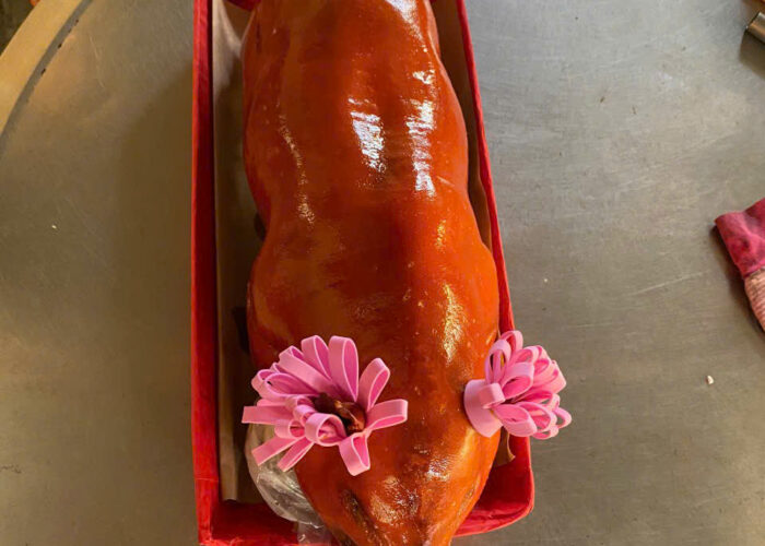 Heo Quay Giòn Rụm – Vừa Cắn Đã Mê